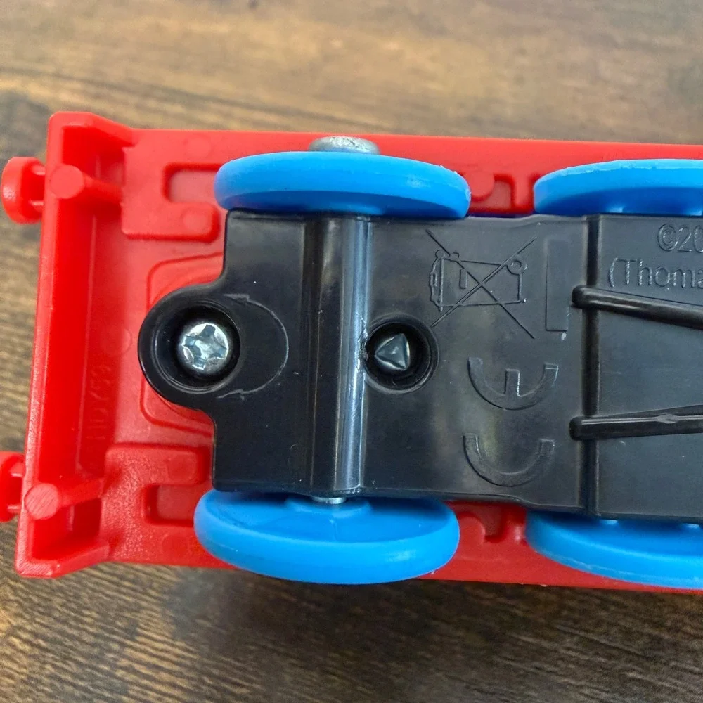 Mattel Thomas & Friends Toy Train Blue Thomas All Engines Motorized Track Master